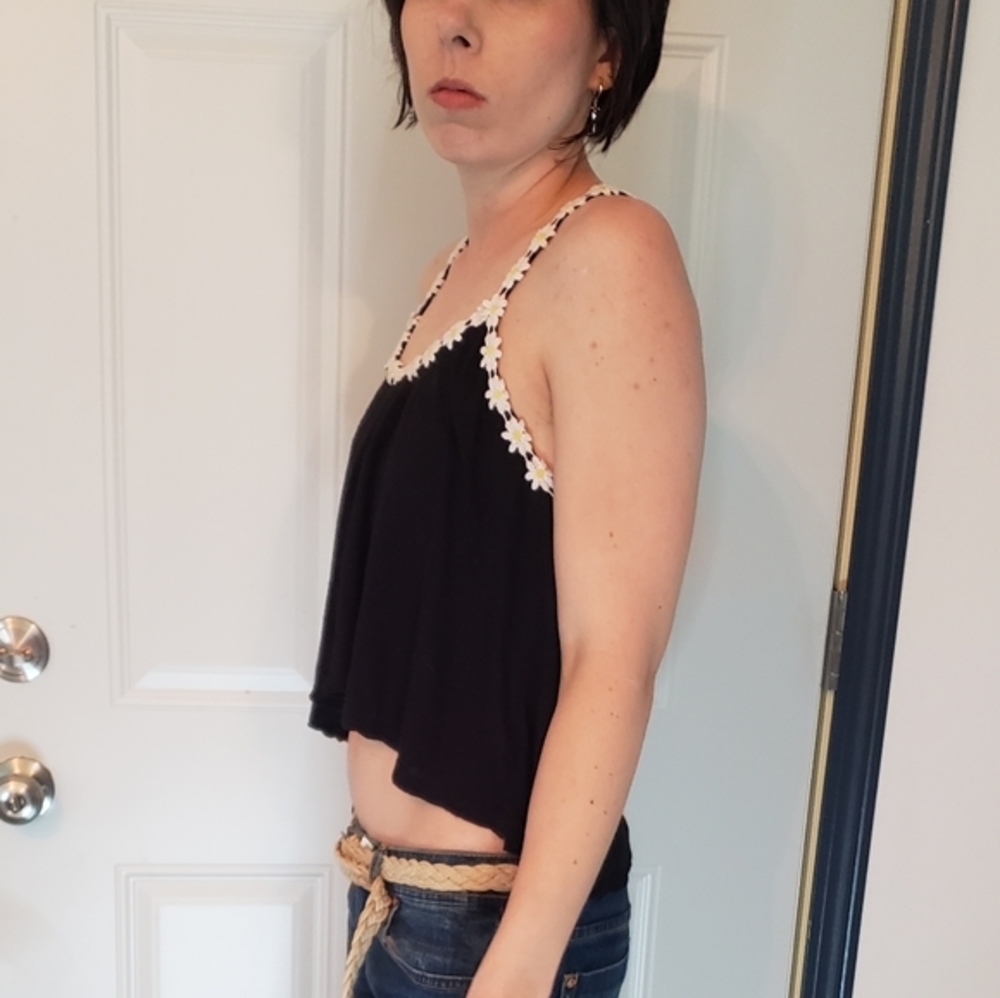 Retro Daisy Racerback Crop‎ Top - Picture 3 of 4